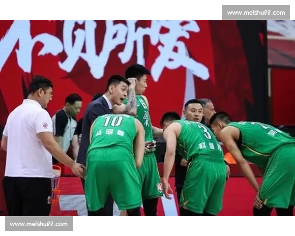 以长传快速推进战术为核心提升球队进攻效率与整体协作能力 以长传快速推进战术为核心提升球队进攻效率与整体协作能力